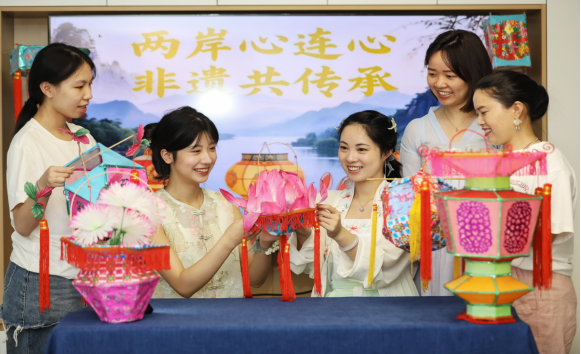  鼓楼区举办“两岸心连心 非遗共传承”文化交流活动